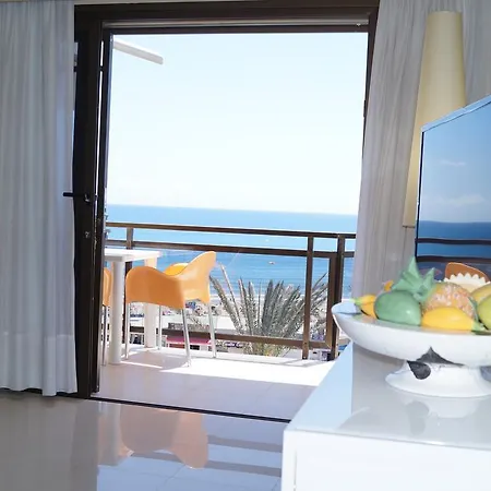 Luna Beach